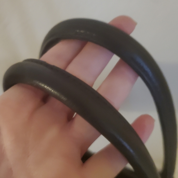 Kate Spade New York Quinn Villabella Black Leather Bow Bag. - Picture 10 of 16